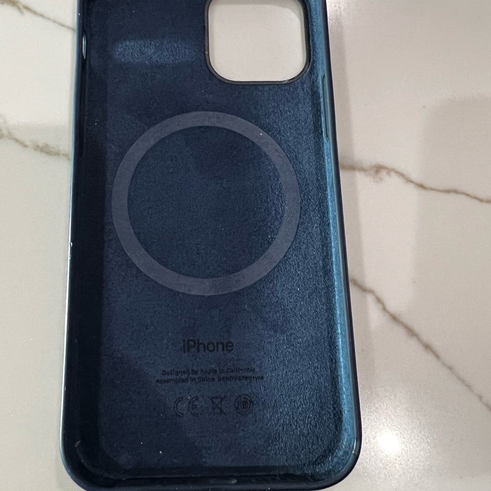 Apple iPhone 12 Pro navy MagSafe case. Like new!